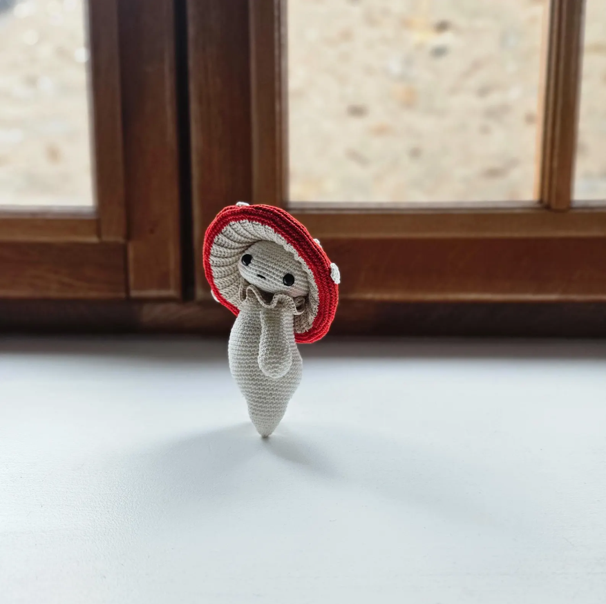 Mushroom guy - critter stitch crochet pattern