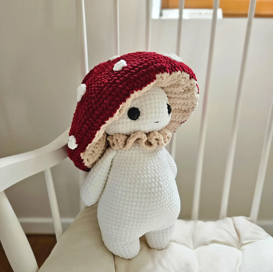 Mushroom guy - critter stitch crochet pattern